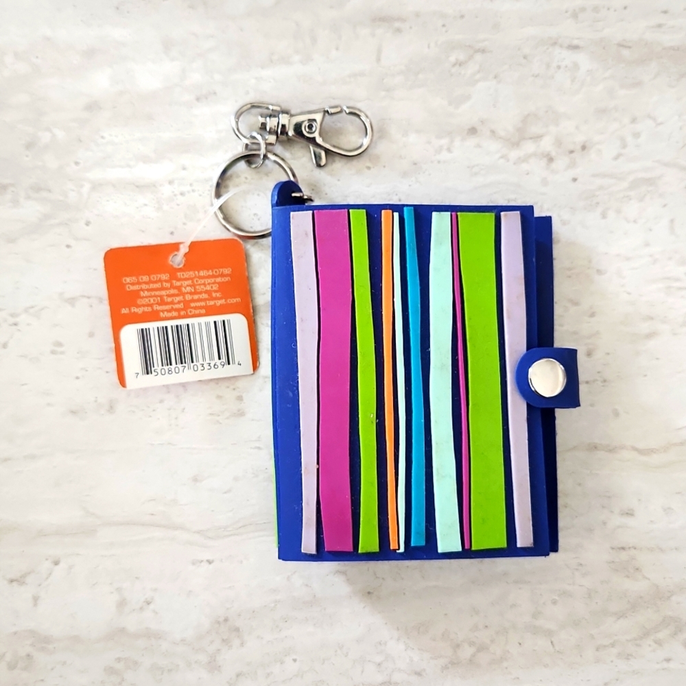 🔴NWT Target Multicolor Blue silicone 2"x3" photo album keychain. One size.